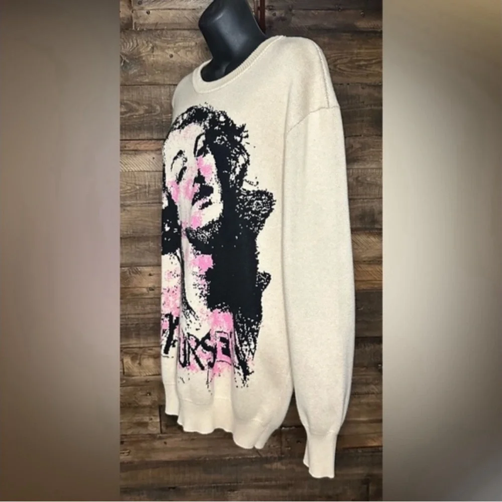 Rare Angelic Sweater - Picture 4 of 6